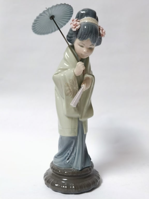 Lladro Spain Porcelain Oriental Spring Geisha Figu (1 of 4)