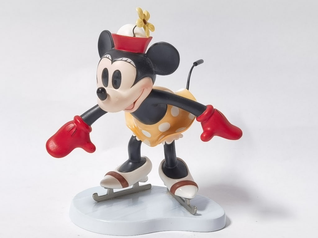 Walt Disney On Ice "Whee!" Minnie Mouse Figurine: Walt Disney On Ice "Whee!" Minnie Mouse Figurine, 6in