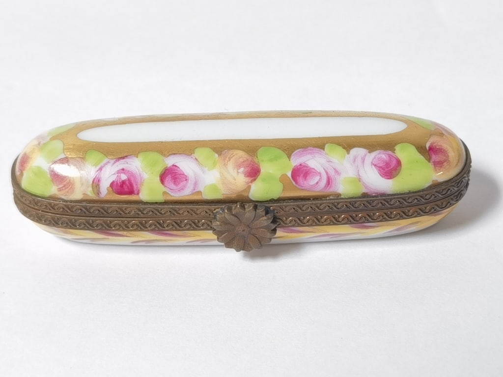 Vintage Decor Main Limoges Porcelain Floral Trinke: Vintage Decor Main Limoges Porcelain Floral Trinket Box, 3in by 0.75in by 0.75in