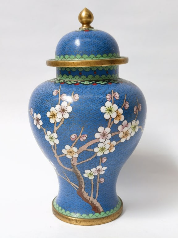 Vintage Chinese Cloisonne Plums Covered Jar: Vintage Chinese Cloisonne Plums Covered Jar, 10.5in
