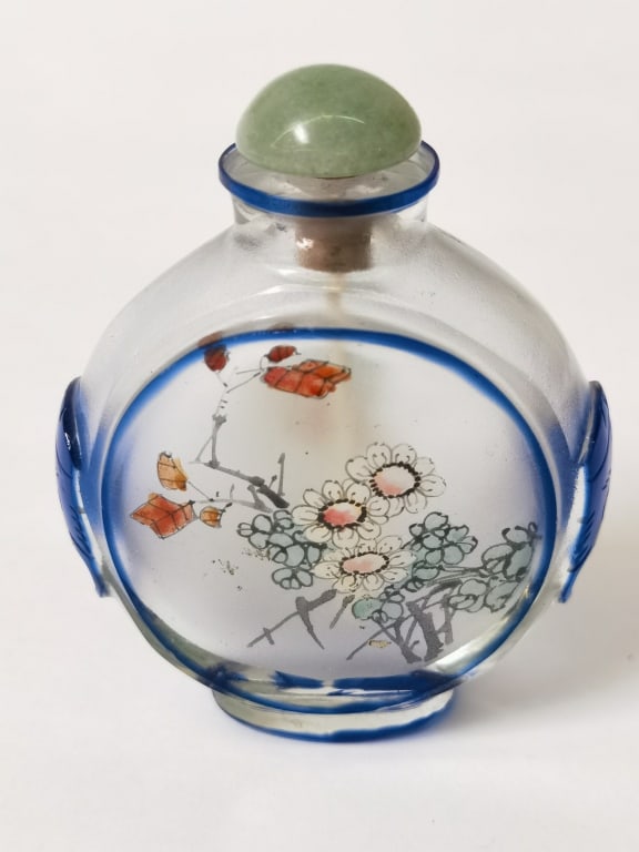 Chinese Reverse Painted Peking Glass Snuff Bottle (1 of 5)