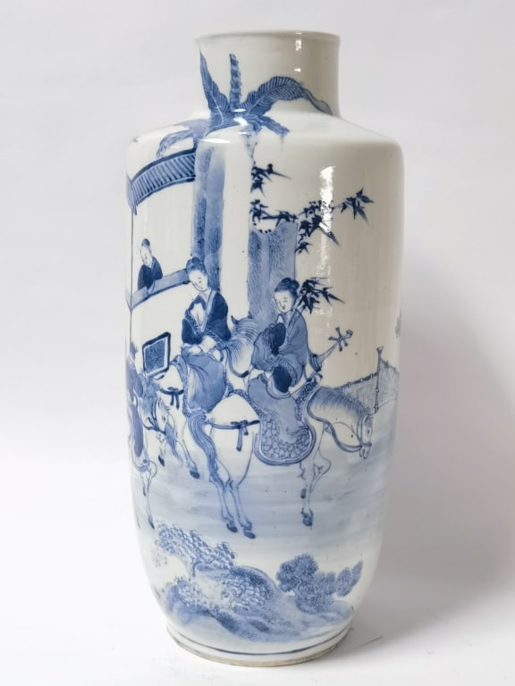 17-18th C. Chinese Porcelain B&W Figural Vase (1 of 9)