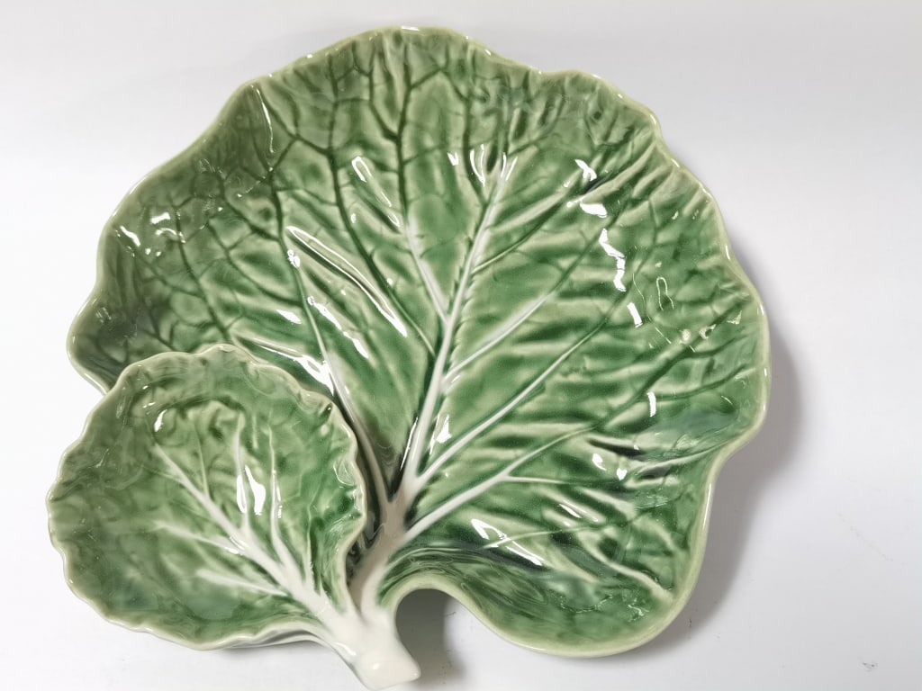 Bordallo Pinheiro Porcelain Cabbage Plate: Bordallo Pinheiro Porcelain Cabbage Plate, 9.25in