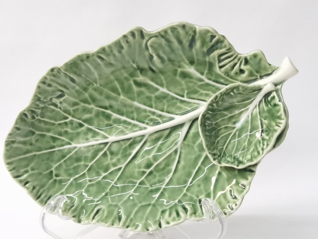 Vintage Bordallo Pinheiro Porcelain Cabbage Plate: Vintage Bordallo Pinheiro Porcelain Cabbage Plate, 11in