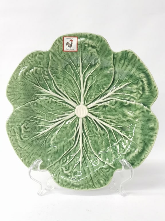 Vintage Bordallo Pinheiro Porcelain Cabbage Plate: Vintage Bordallo Pinheiro Porcelain Cabbage Plate, 10.5in