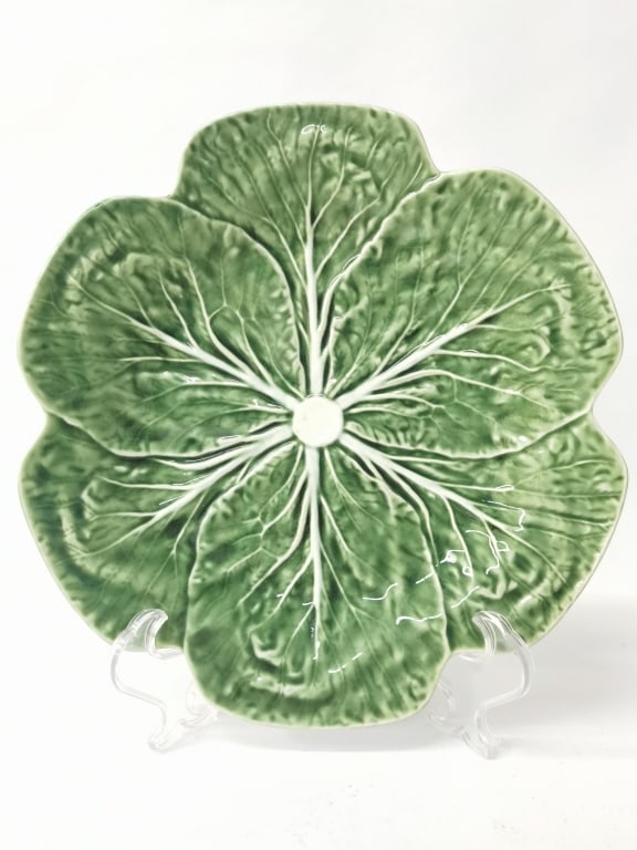 Vintage Bordallo Pinheiro Porcelain Cabbage Plate: Vintage Bordallo Pinheiro Porcelain Cabbage Plate, 10.5in