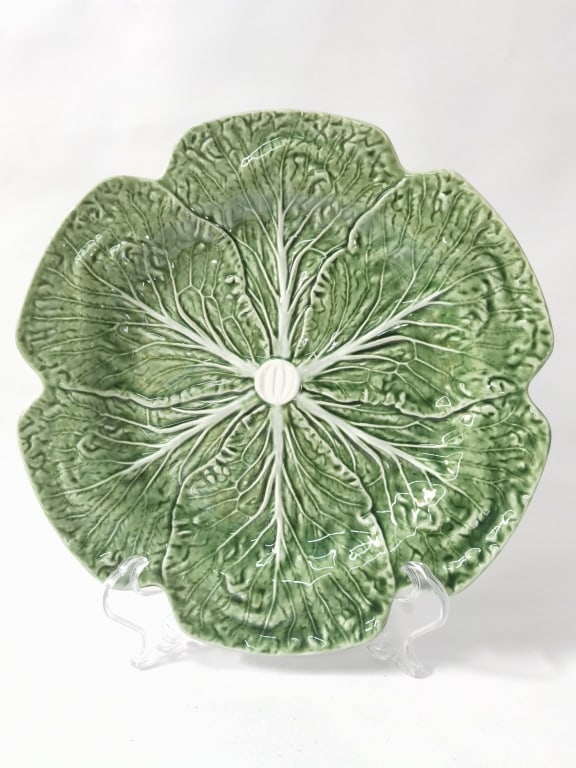 Vintage Bordallo Pinheiro Porcelain Cabbage Plate: Vintage Bordallo Pinheiro Porcelain Cabbage Plate, 12in