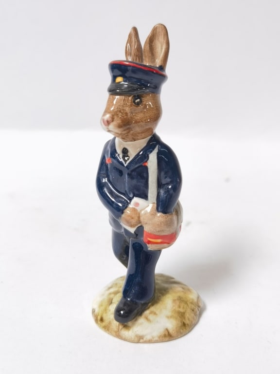 1989 Royal Doulton "Postman Bunnykins" Figurine (1 of 4)