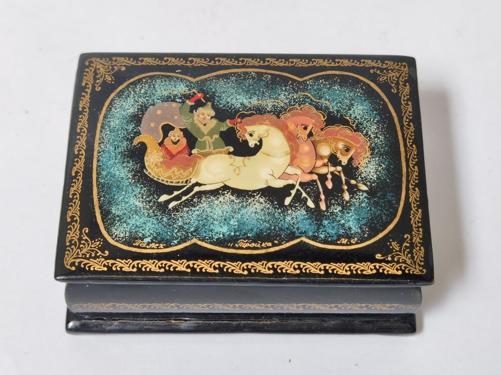 Vintage Signed Russian Palekh "Troika" Lacquer Box (1 of 5)