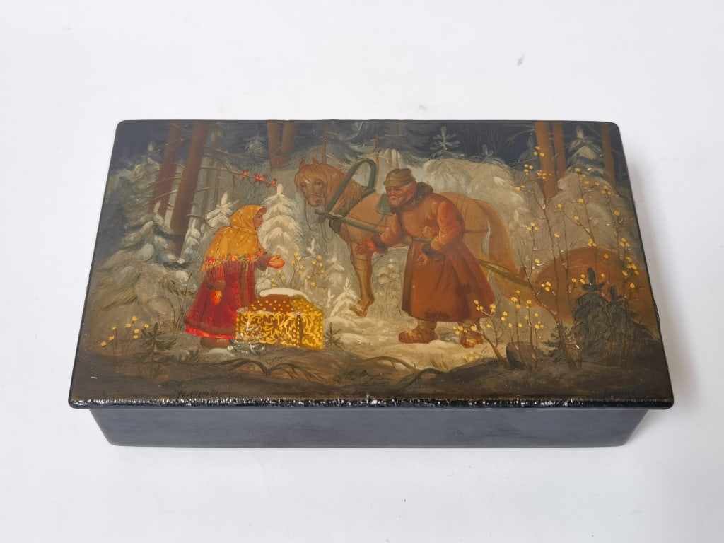 Vintage Signed Russian Folk Scene Lacquer Box (1 of 8)