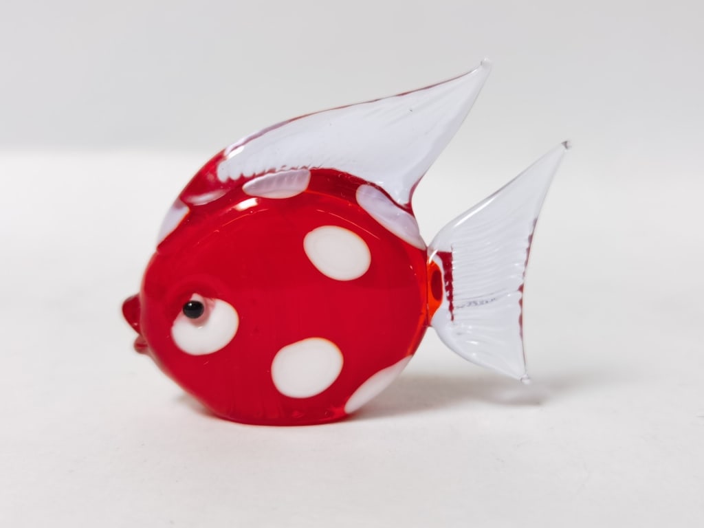 Vintage Murano Italy Red/White Art Glass Fish (1 of 3)
