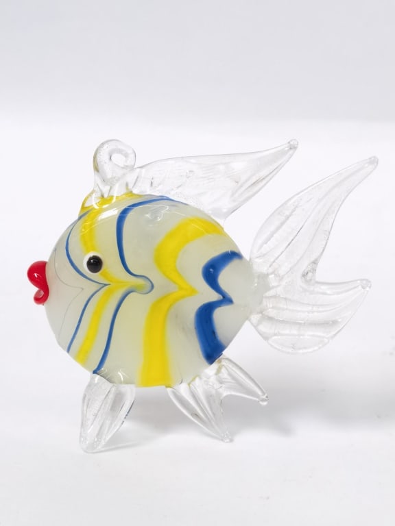 Vintage Murano Italy Yellow/Blue Art Glass Fish: Vintage Murano Italy Yellow/Blue Art Glass Fish, 3in by 2.5in