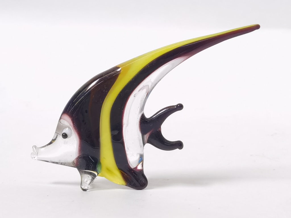Vintage Murano Italy Black/Yellow Art Glass Fish: Vintage Murano Italy Black/Yellow Art Glass Fish, 3in by 1.5in