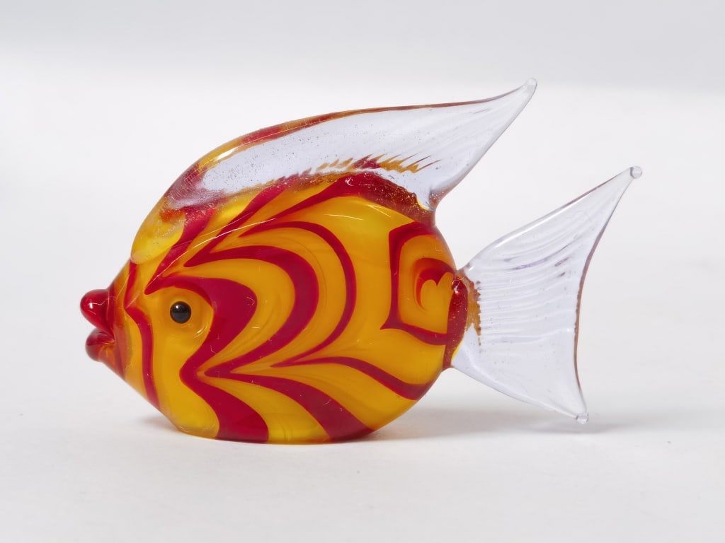 Vintage Murano Italy Red/Yellow Art Glass Fish: Vintage Murano Italy Red/Yellow Art Glass Fish, 2.75in by 1.75in