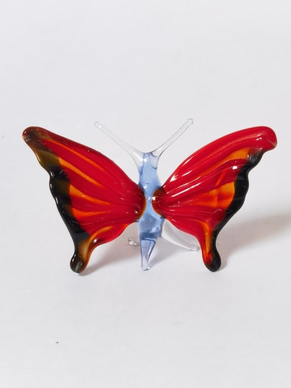 Vintage Murano Italy Red Art Glass Butterfly: Vintage Murano Italy Red Art Glass Butterfly, 2.5in by 1.5in