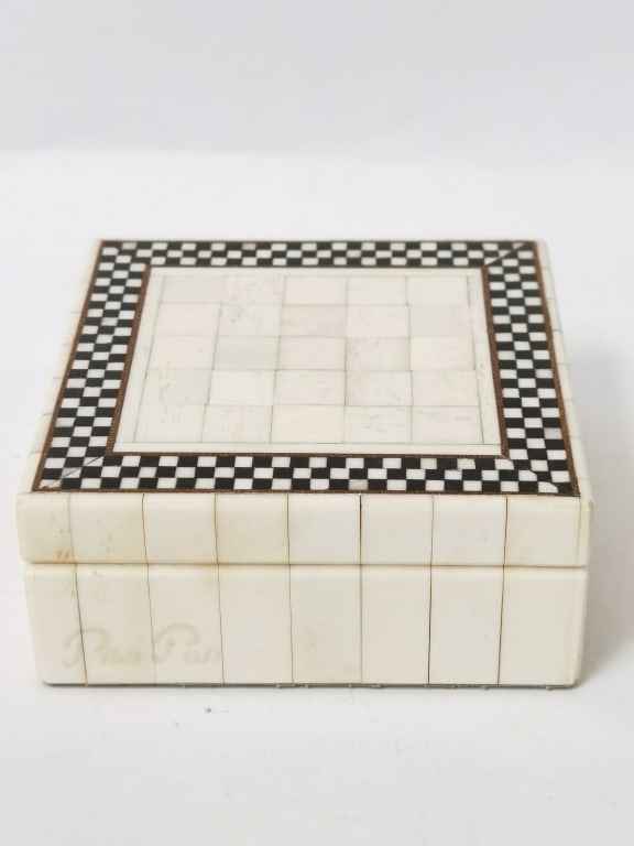 India Square Bone Inlay Box with Checkerboard Bord (1 of 3)