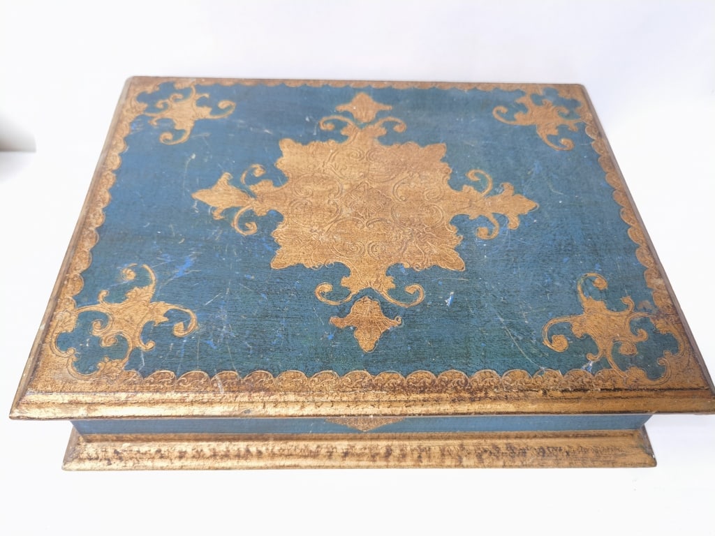 Vintage Italian Florentine Style Wood Jewelry Box: Vintage Italian Florentine Style Wood Jewelry Box, 16.25in by 12 3/8in by 4in