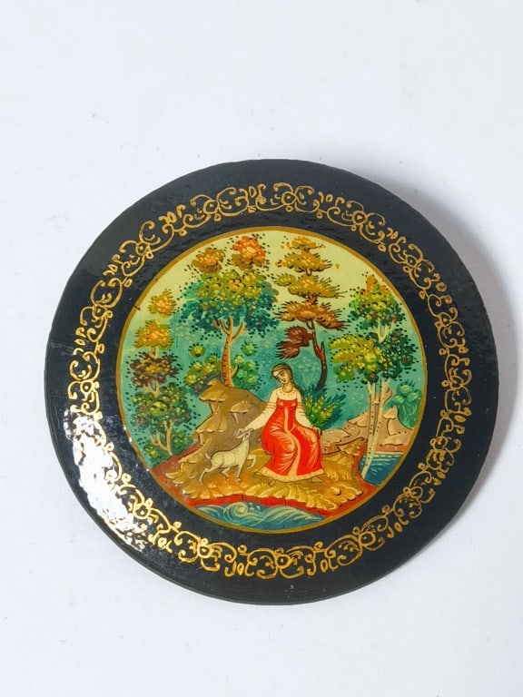 Vintage Signed Russian Lacquer Circular Brooch (1 of 3)