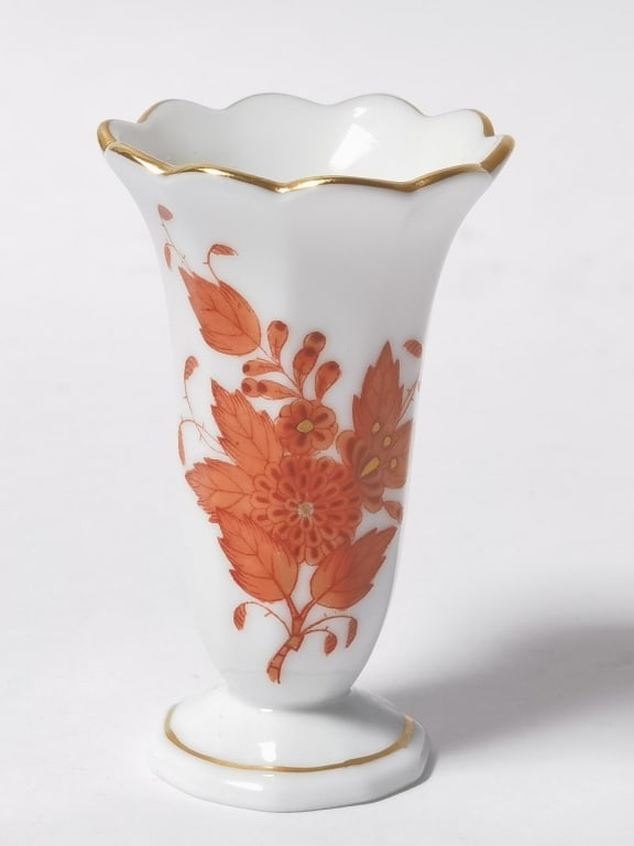 Herend Hungary Chinoserie Scalloped Bud Vase (1 of 4)