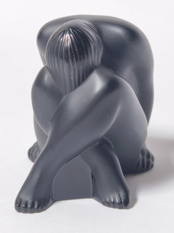 Lalique France Frosted Black Crystal Nu Reve Figur (1 of 5)