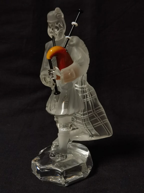 Saint Louis Frosted Crystal Bagpipe Player Figurin (1 of 5)