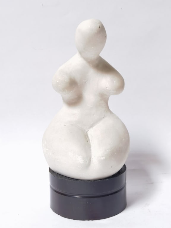 1972 Signed Figural Sculpture: 1972 Signed Figural Sculpture, 9in