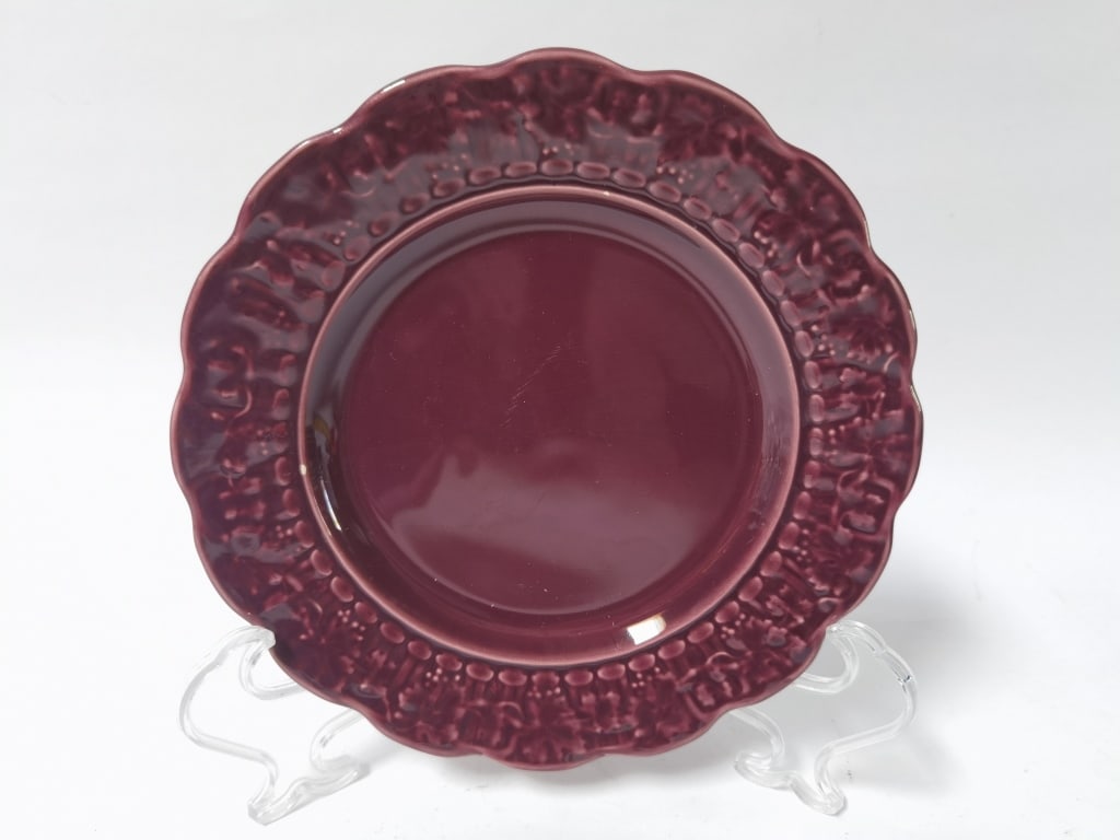 Bordallo Pinheiro Porcelain Purple Grape Leaf Plae (1 of 3)