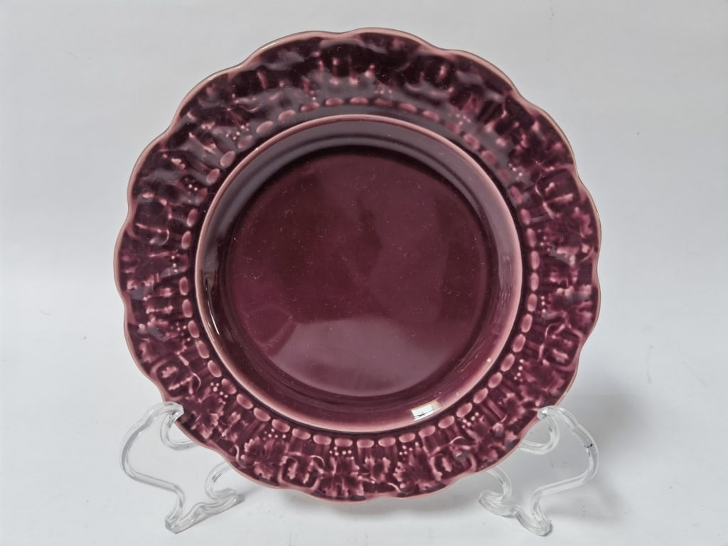 Bordallo Pinheiro Porcelain Purple Grape Leaf Plae (1 of 3)