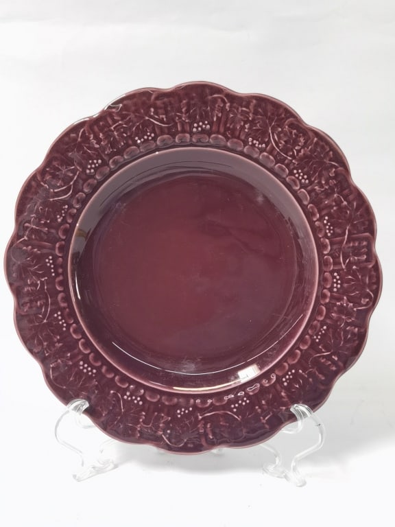 Bordallo Pinheiro Porcelain Purple Grape Leaf Plae (1 of 3)