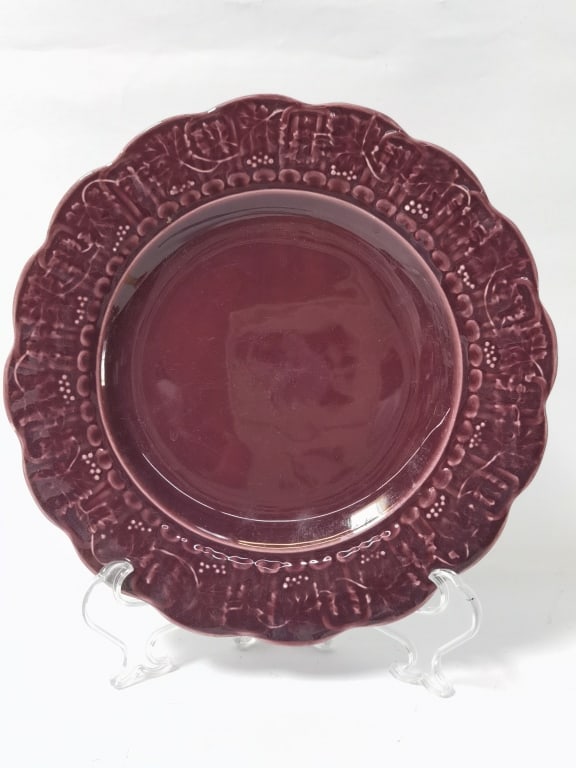 Bordallo Pinheiro Porcelain Purple Grape Leaf Plae (1 of 3)