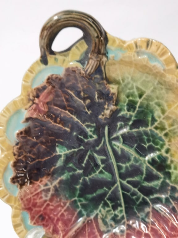 Antique Majolica Maple Leaf Plate - 2