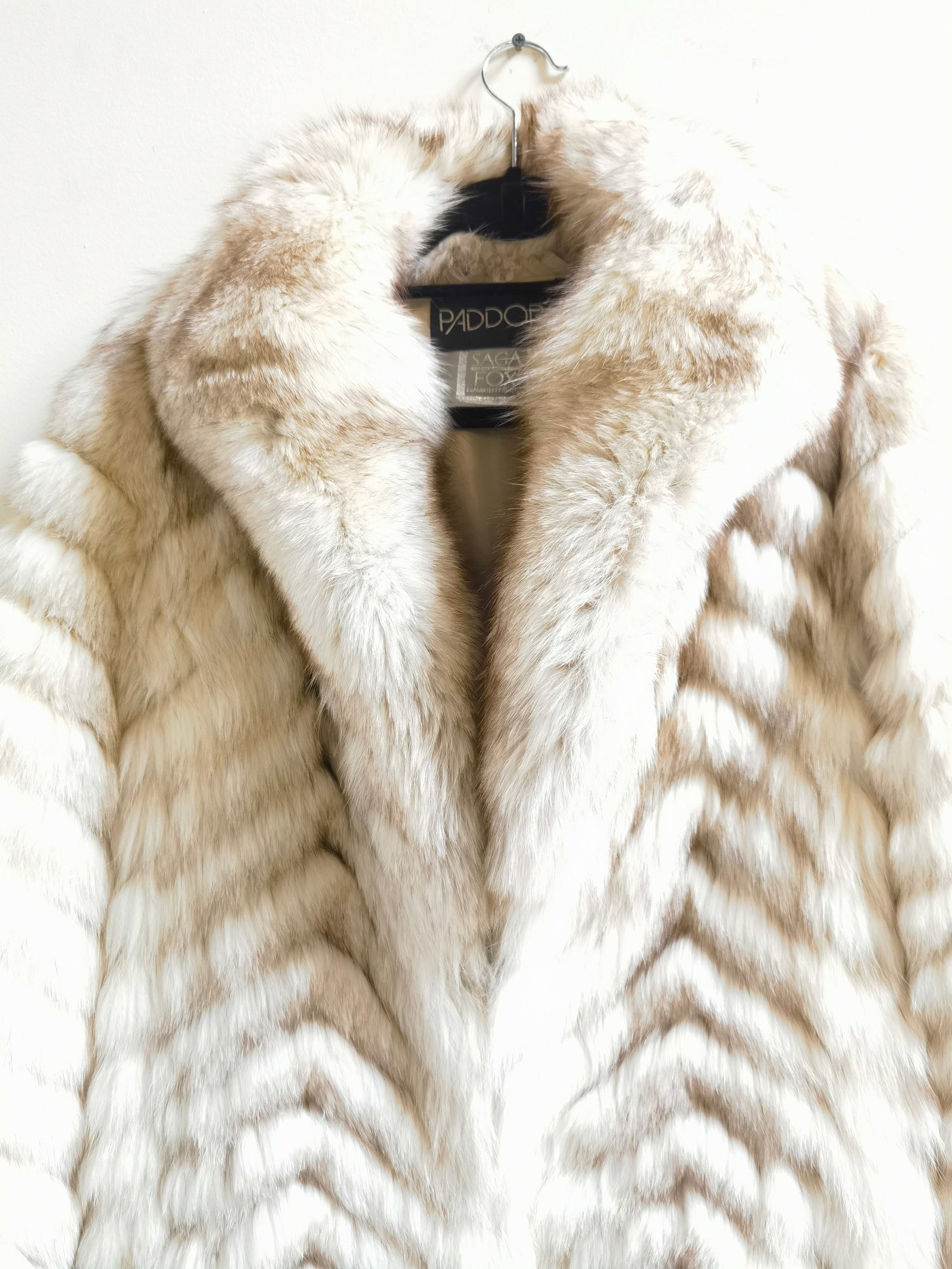 Paddor's Saga Fox Fur Coat - 2