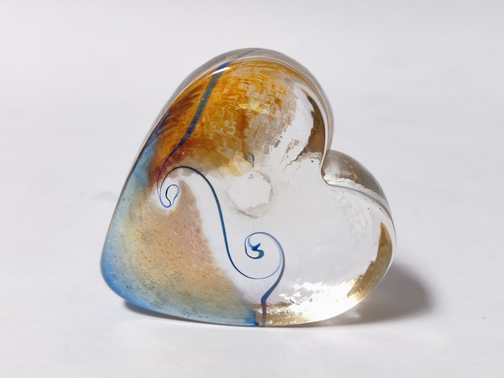 Robert Held Iridescent Swirl Art Glass Heart Paper: Robert Held Iridescent Swirl Art Glass Heart Paperweight, 2.25in by 1.25in