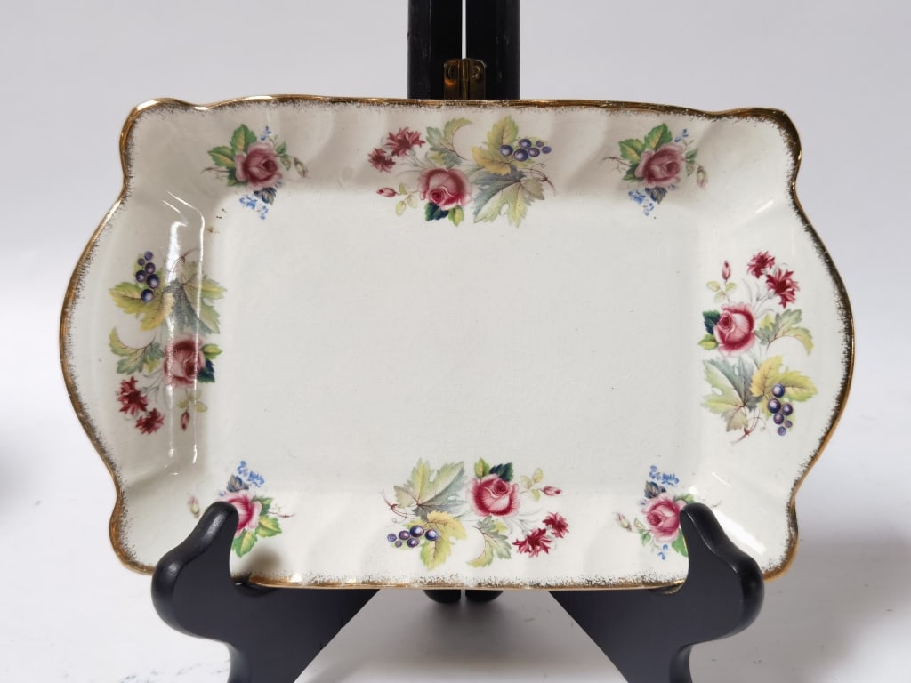 Vintage Royal Crown Staffordshire Floral Dish (1 of 3)