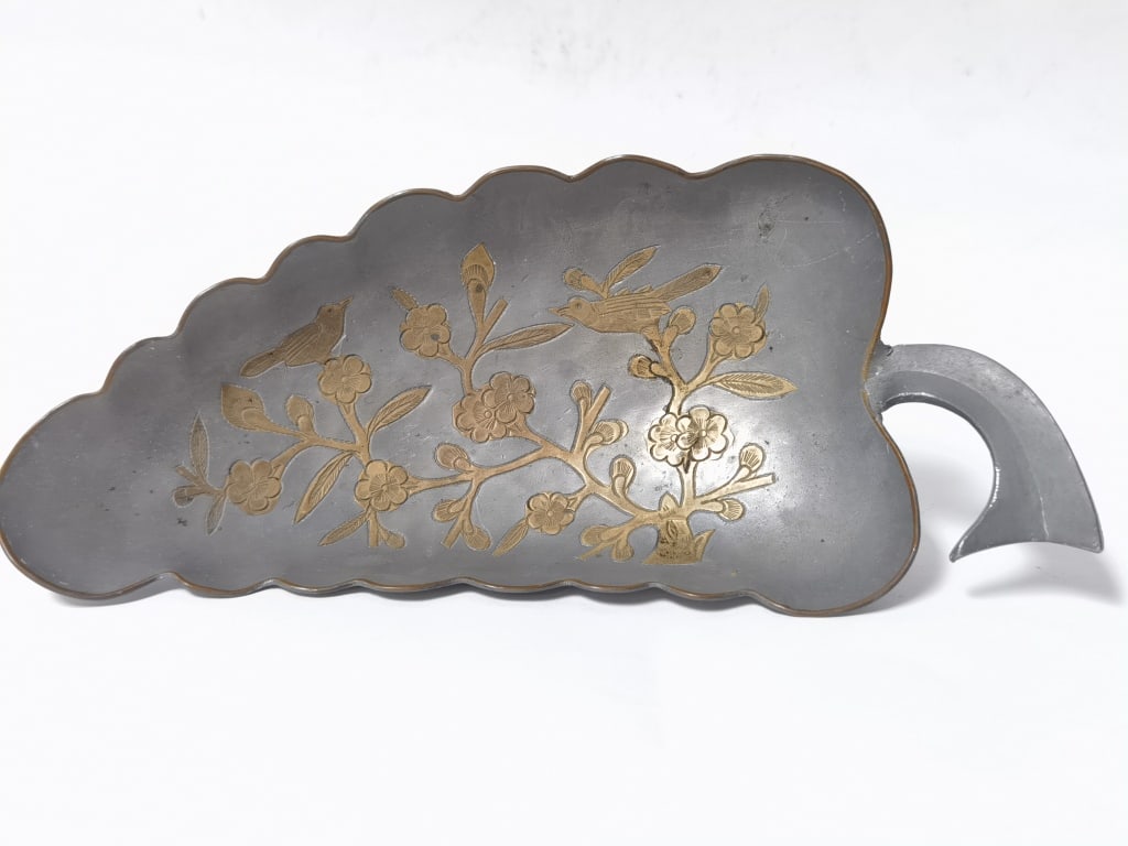 Chinese Brass Inlay Pewter Leaf Tea Scoop (1 of 3)