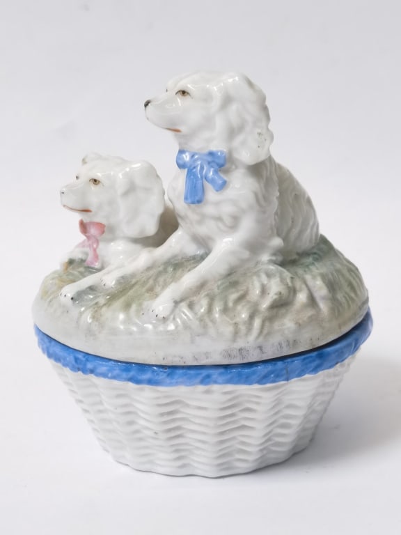 Vintage Porcelain Staffordshire Dogs Covered Box: Vintage Porcelain Staffordshire Dogs Covered Box, 4in by 3.5in