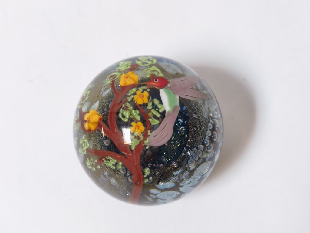 Limited Ed. Grant Randolph Studios Hummingbird Pap: Limited Ed. Grant Randolph Studios Hummingbird Paperweight, 80/5363, 2 5/8in