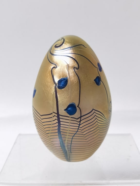 Limited Ed. Grant Randolph Studios Gold Iridescent: Limited Ed. Grant Randolph Studios Gold Iridescent Heart Glass Egg Paperweight, 82/8767, 3 5/8in