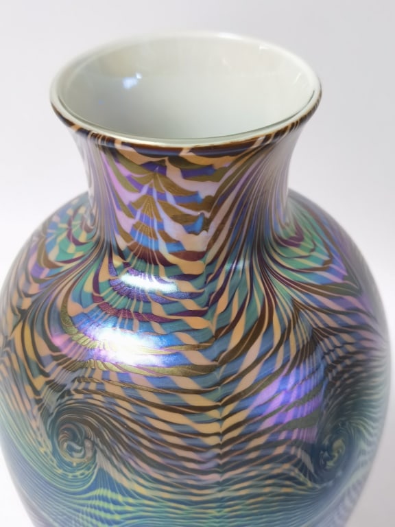 1982 Signed Santana Studio Iridescent Pulled Feath - 3