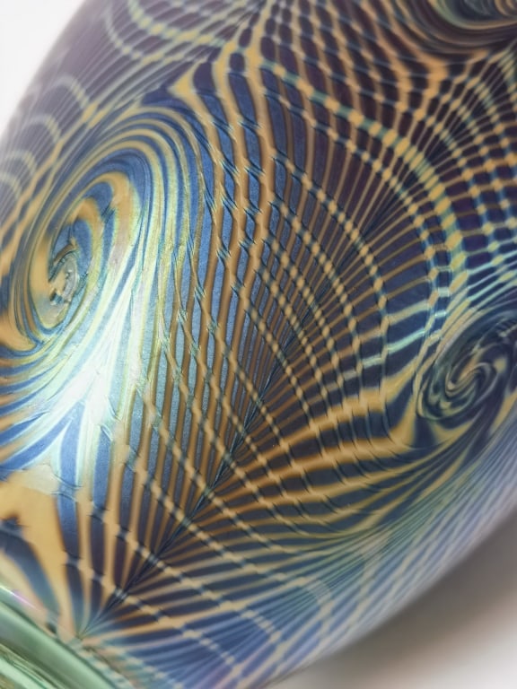 1982 Signed Santana Studio Iridescent Pulled Feath - 6