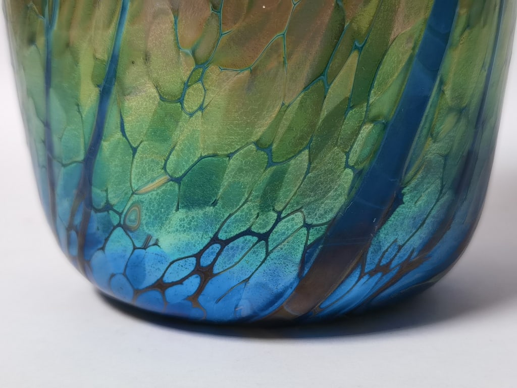 1992 Signed Iridescent Tree Bark Pattern Cylinder - 7