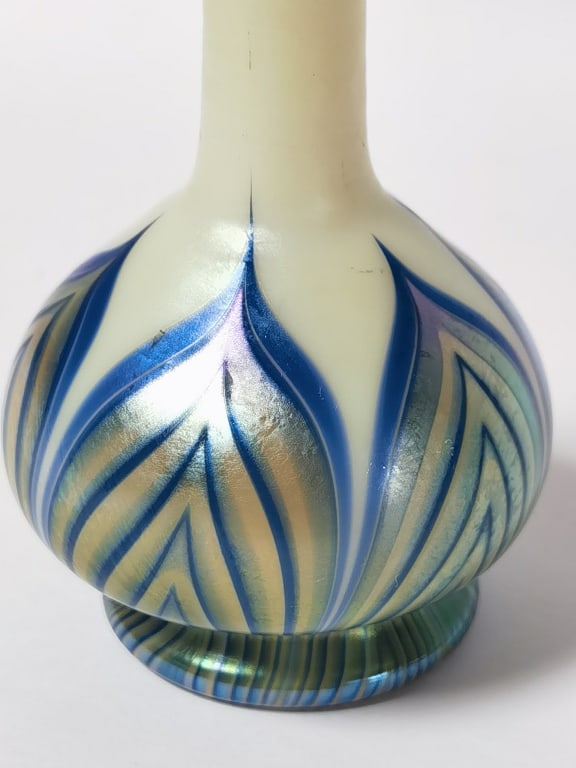 1981 Lundberg Studio Pulled Feather Perfume Bottle - 3