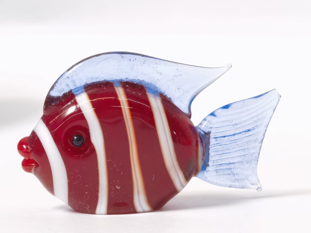 Vintage Murano Italy Red/White Art Glass Fish (1 of 4)
