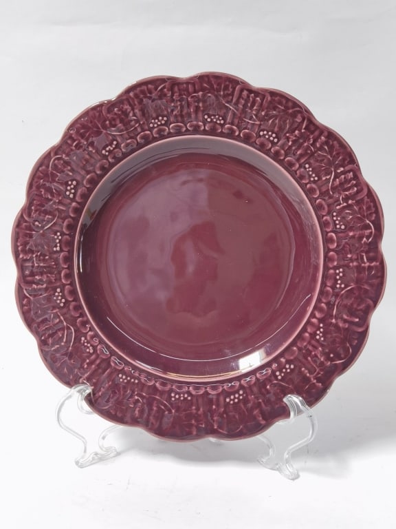 Bordallo Pinheiro Porcelain Purple Grape Leaf Plae (1 of 3)