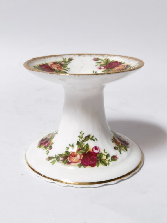 1962 Royal Albert Old Country Roses Candlestick: 1962 Royal Albert Old Country Roses Candlestick, 2.75in by 3 7/16in