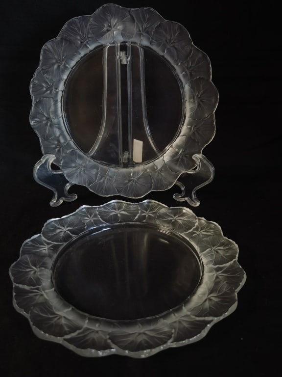 Pr. of Lalique France Crystal "Honfleur" Plates: Pr. of Lalique France Crystal "Honfleur" Plates, 8.25in