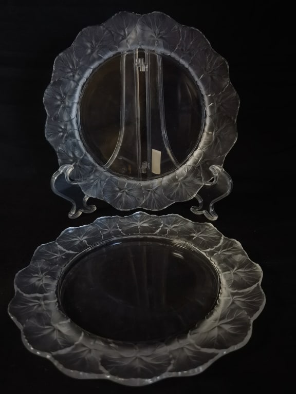 Pr. of Lalique France Crystal "Honfleur" Plates: Pr. of Lalique France Crystal "Honfleur" Plates, 8.25in