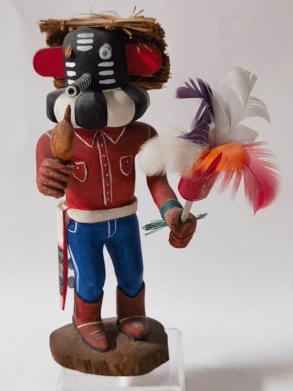 Vintage Louis Reyna Jr. Hopi Indian "Copycat" Kach: Vintage Louis Reyna Jr. Hopi Indian "Copycat" Kachina Doll, 8in