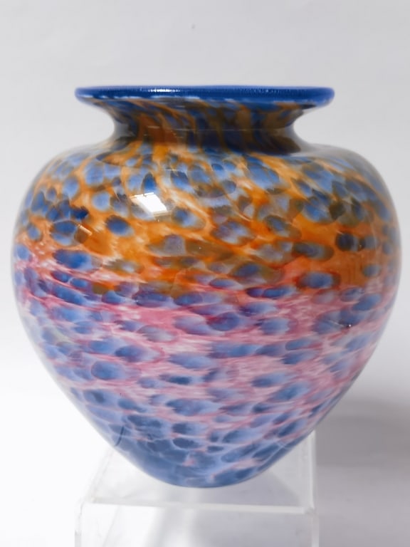 2012 Ivan Adaniya Spotted Art Glass Vase (1 of 8)