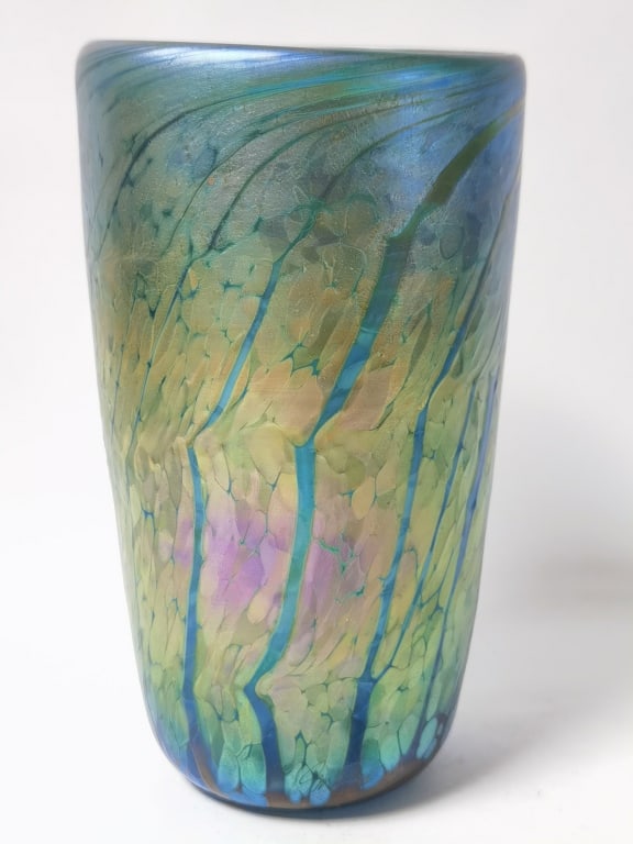 1992 Signed Iridescent Tree Bark Pattern Cylinder: 1992 Signed Iridescent Tree Bark Pattern Cylinder Vase, 9in by 5.25in